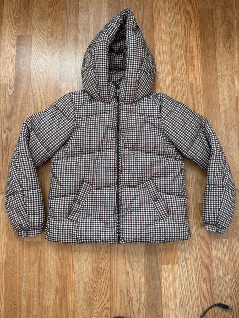 Vero Moda Black, White and Red Houndstooth Quilted Puffer Jacket - Picture 5 of 12